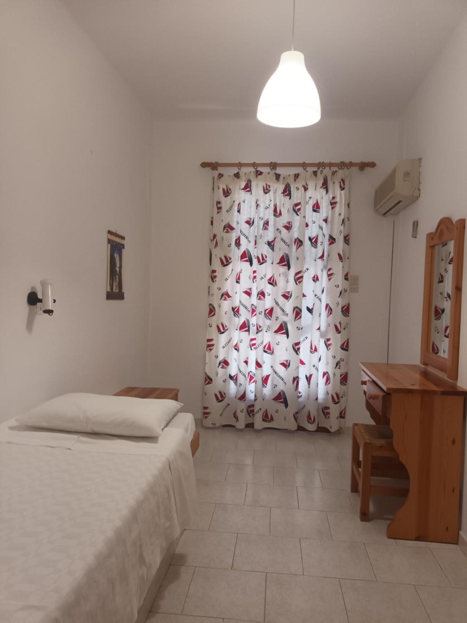 Holidays In Paros Алики Экстерьер фото